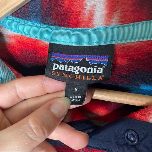 Patagonia Synchilla Red Wild Desert Pullover small - Picture 3 of 5